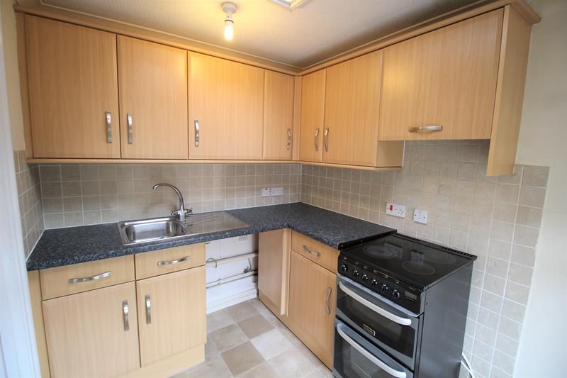 Property photo 3 of 6 Kitchen