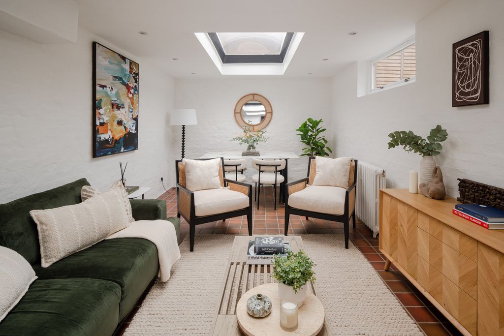 Property photo 1 of 21 325556 - Mortimer Road, London N1 - High Res-09941.Jpg