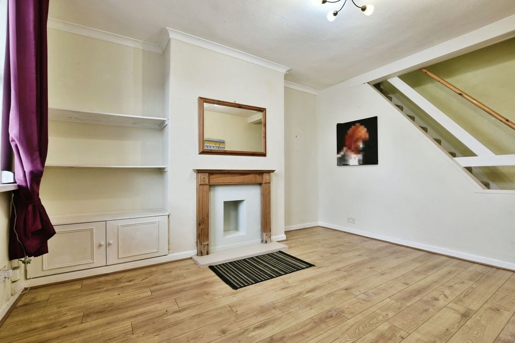 Property photo 2 of 12 Pbox-Img.Jpg