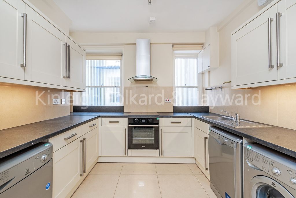Property photo 2 of 10 Kitchen