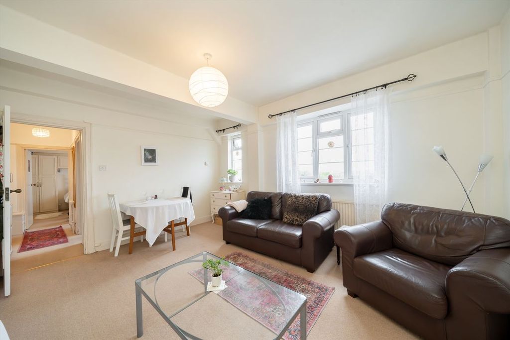 Property photo 2 of 5