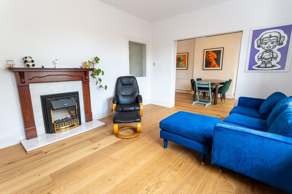 Property photo 3 of 42 Picture No. 20