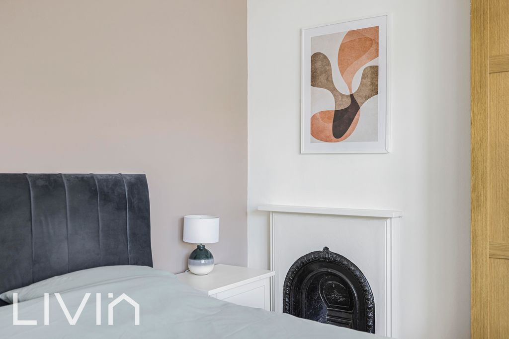 Property photo 3 of 22 120A7333
