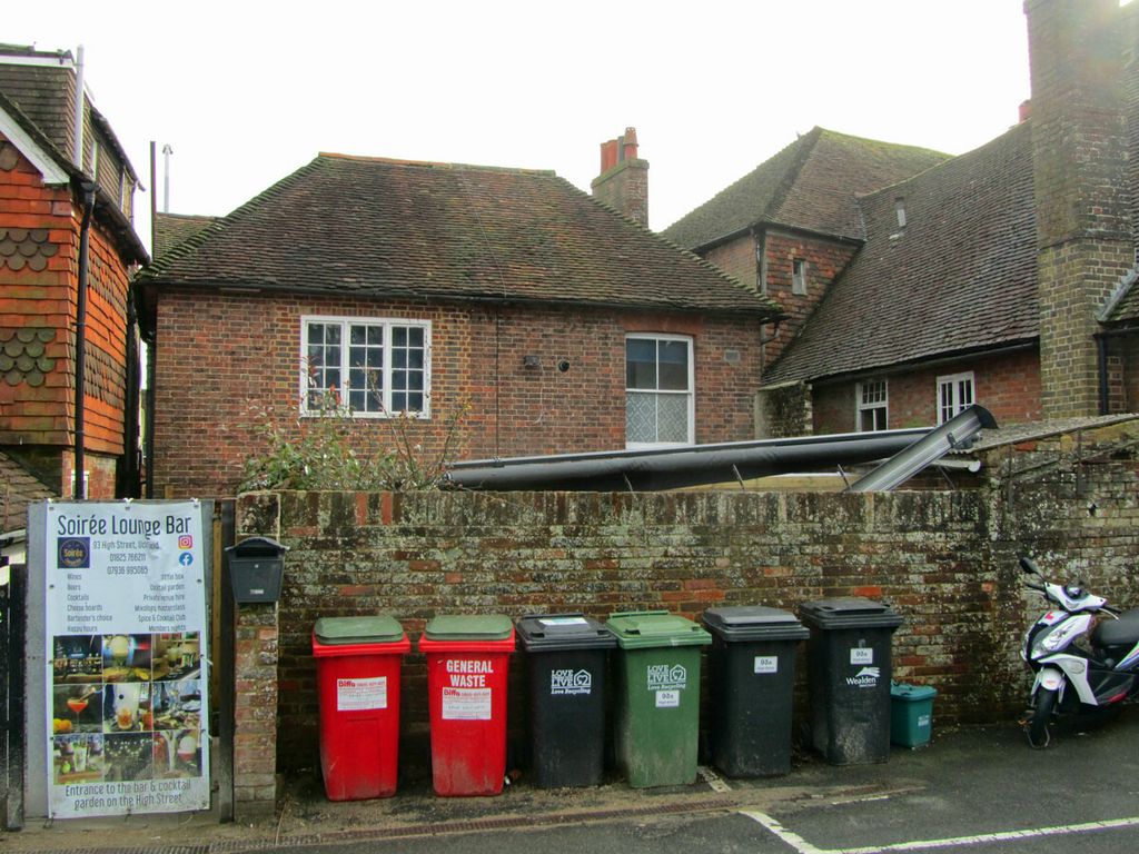 Property photo 3 of 3 93, Uckfield