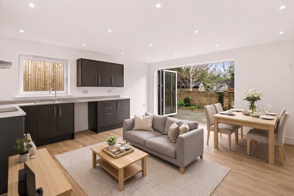 Property photo 2 of 12 Picture No. 17