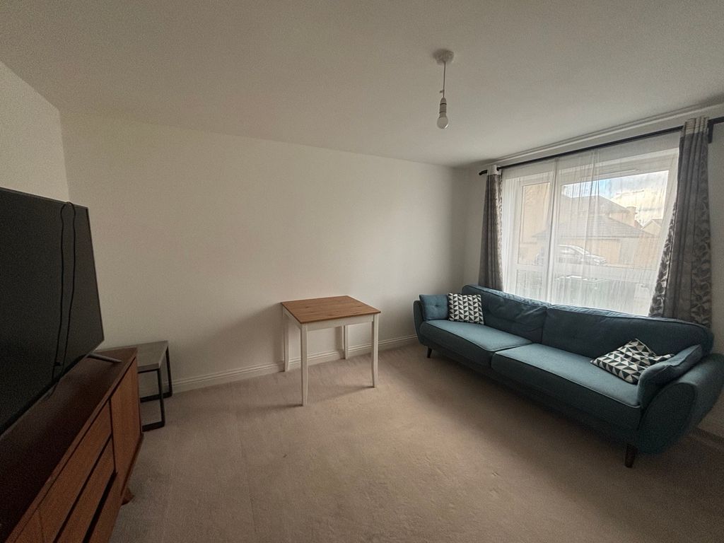 Property photo 3 of 16 Living Room