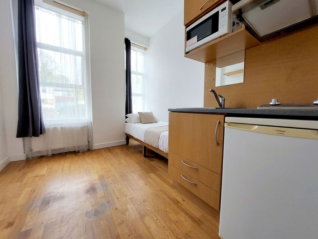 Property photo 2 of 6