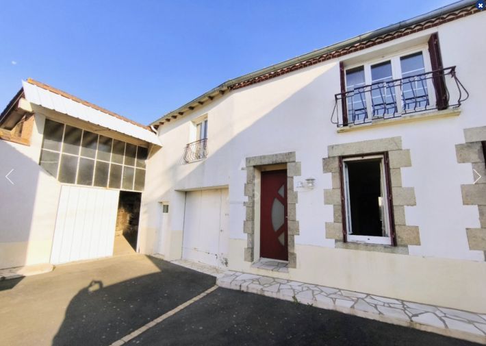 Property photo 2 of 19