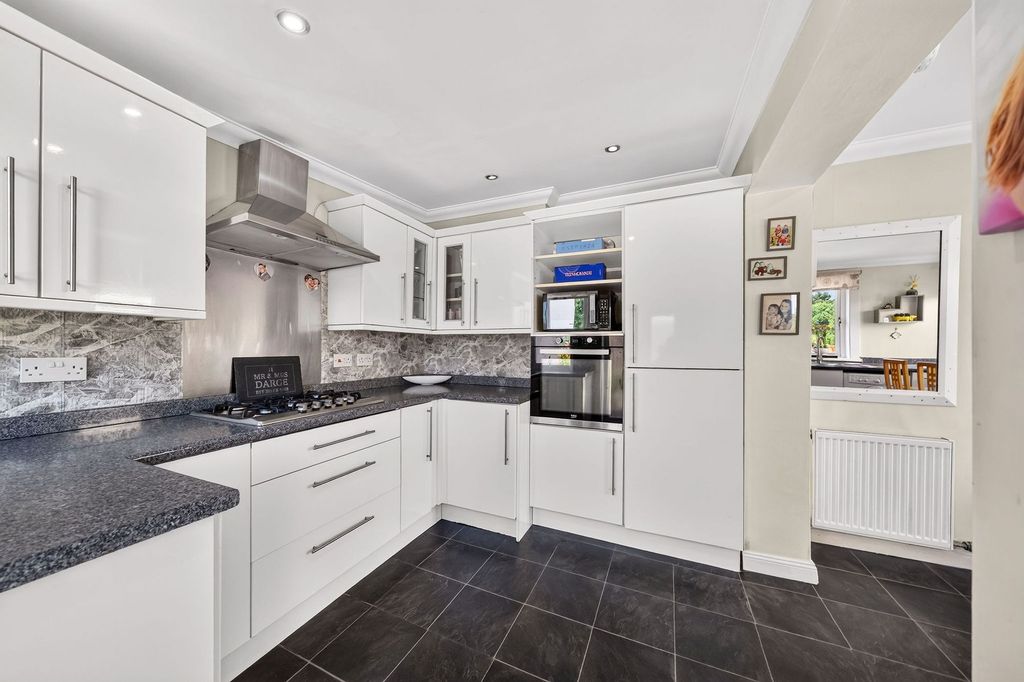 Property photo 2 of 51 Kitchen