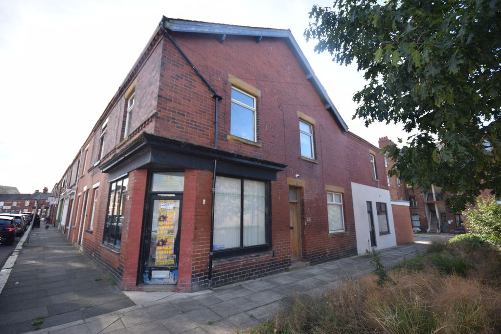 Property photo 1 of 22 Frontage