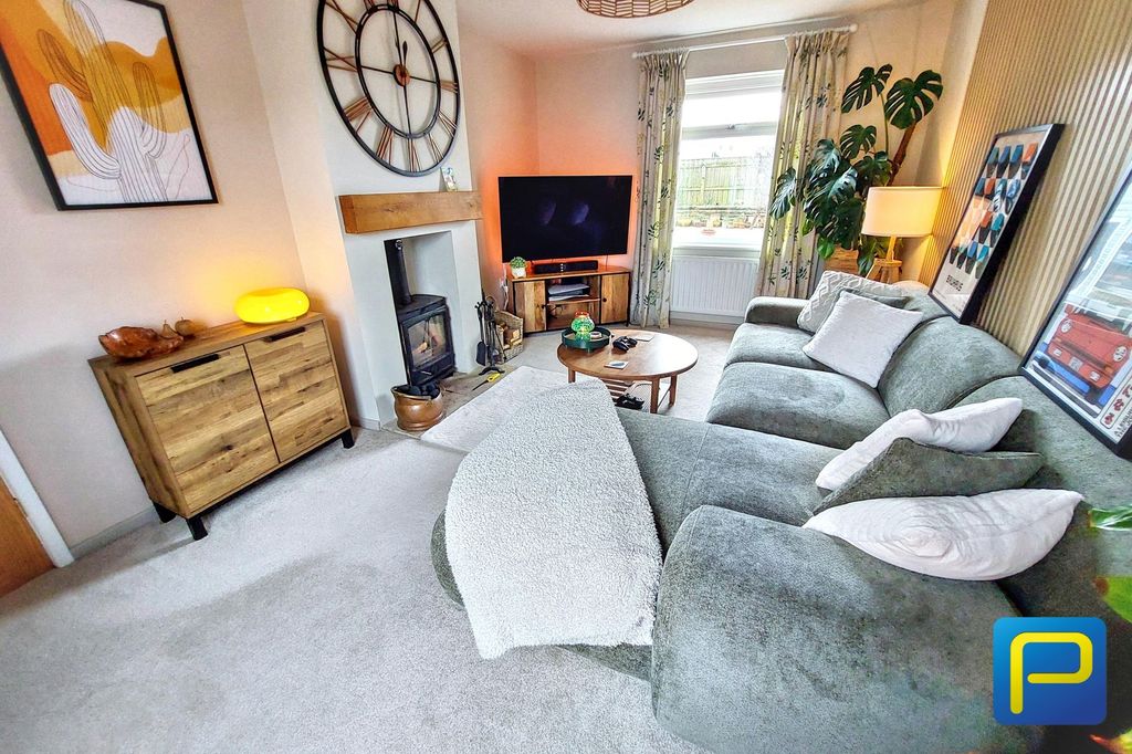 Property photo 2 of 19