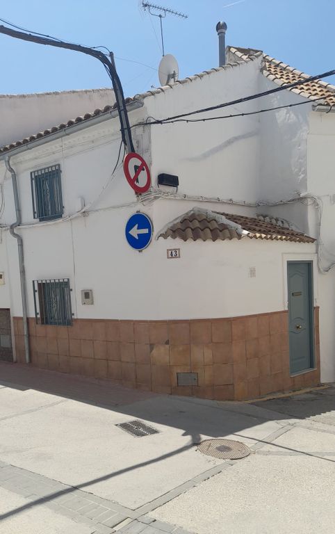 Property photo 2 of 21