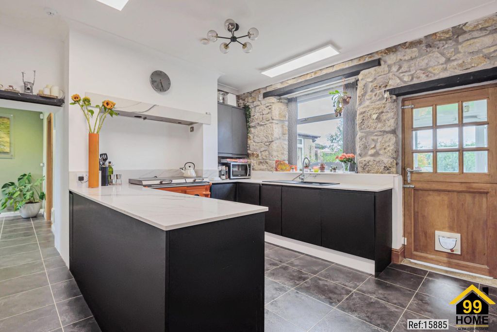 Property photo 3 of 13 Photo 2