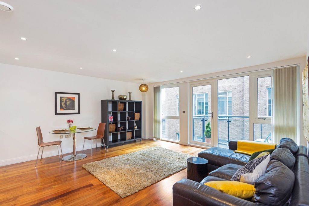 Property photo 1 of 18 16600_Kfh_Clerkenwel