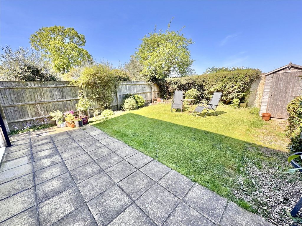 Property photo 2 of 16 Picture No. 24