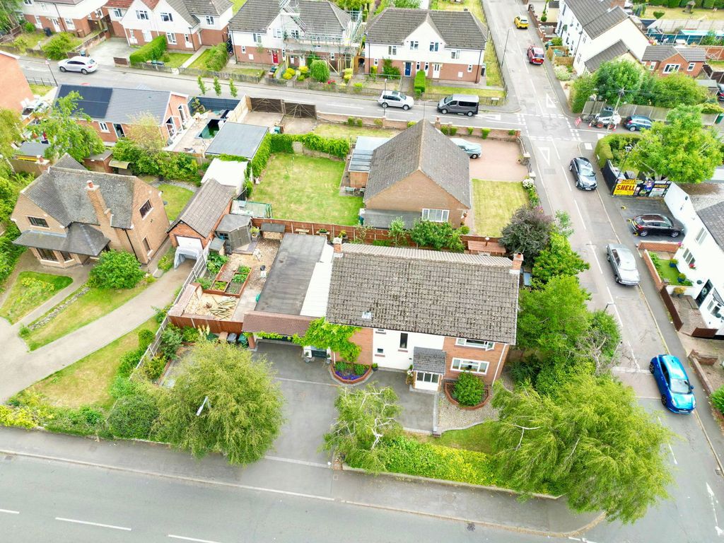 Property photo 2 of 37