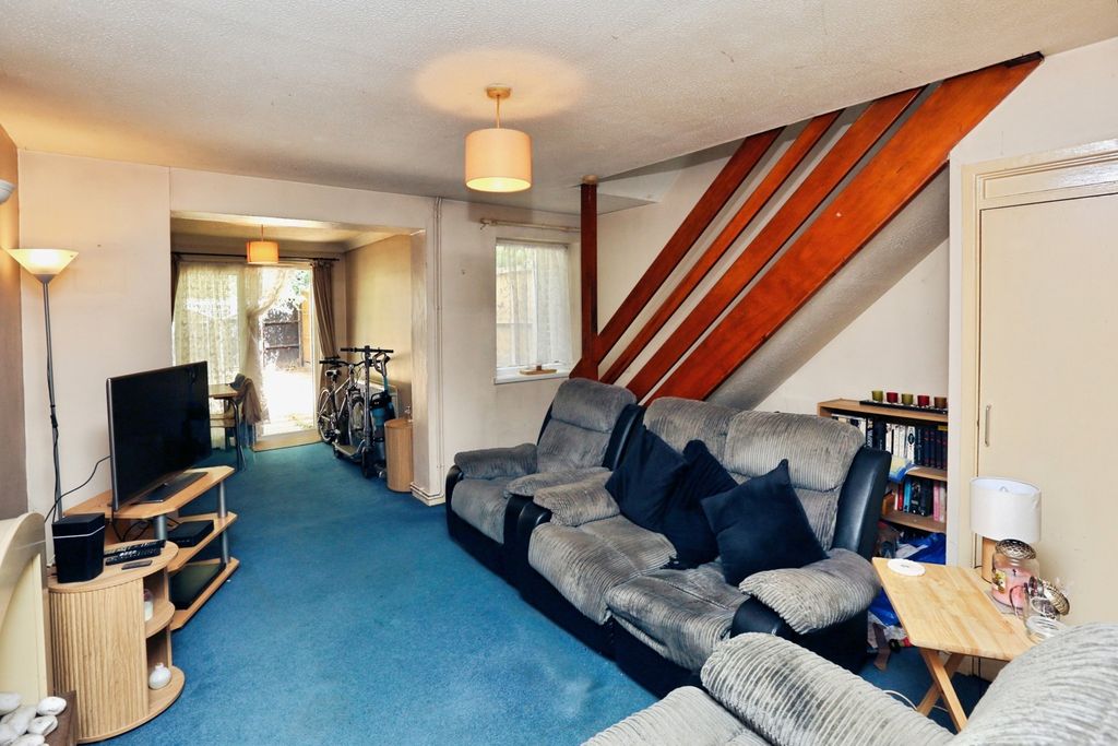 Property photo 3 of 12 Pbox-Img.Jpg