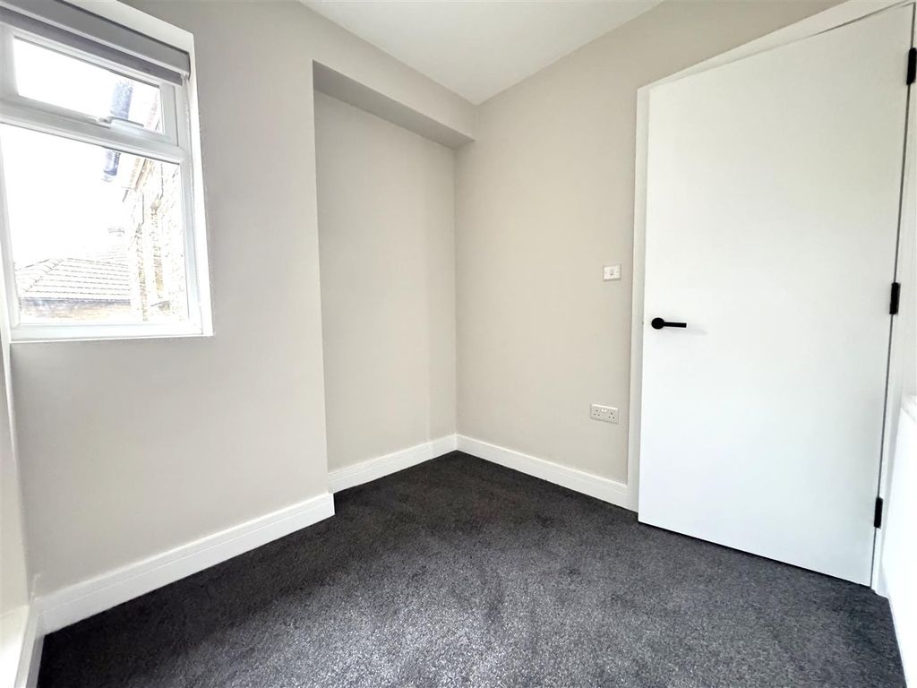 Property photo 2 of 6 Bedroom Two