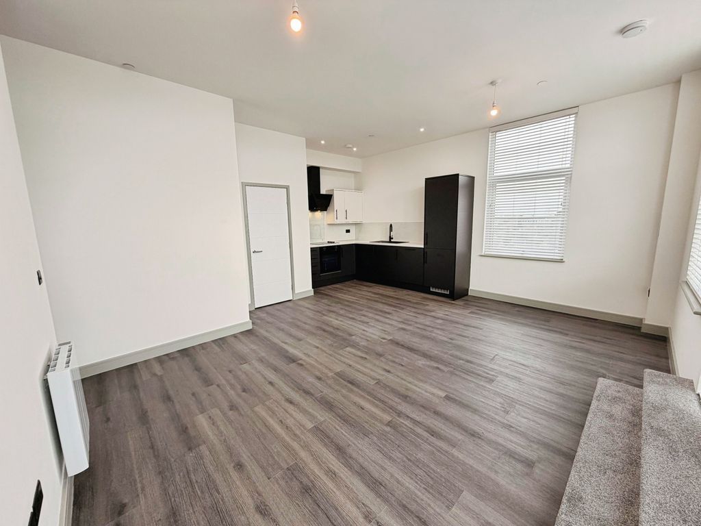 Property photo 2 of 17 Living Room