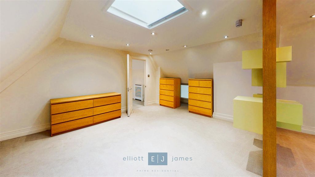 Additional image 21 of 4 bed flat to rentHill Hall, Theydon Mount, Epping CM16