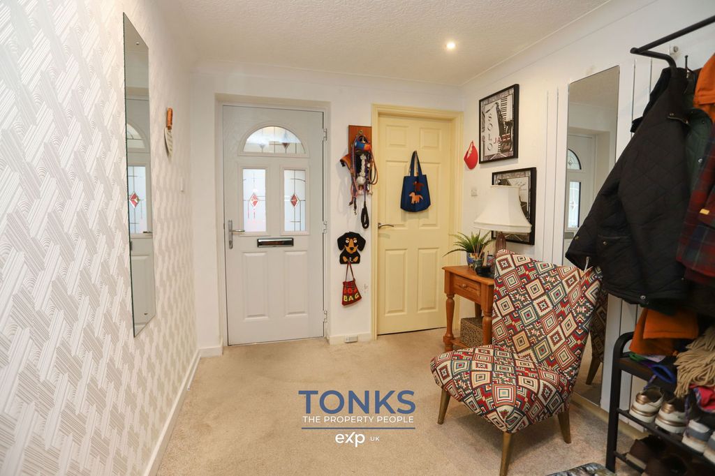 Property photo 3 of 29