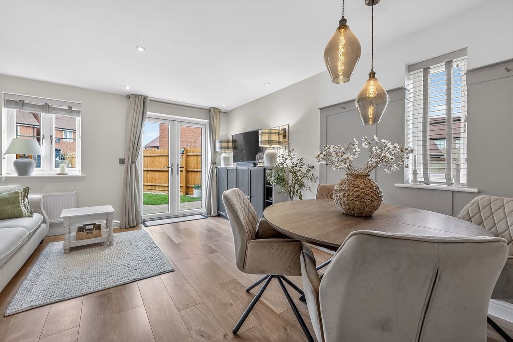 Property photo 3 of 26