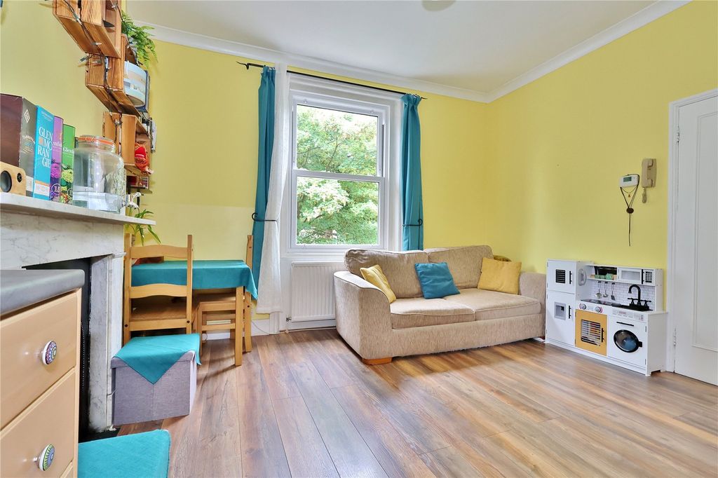 Additional image 8 of 1 bed flat for saleBroomhall Road, Woking, Surrey GU21