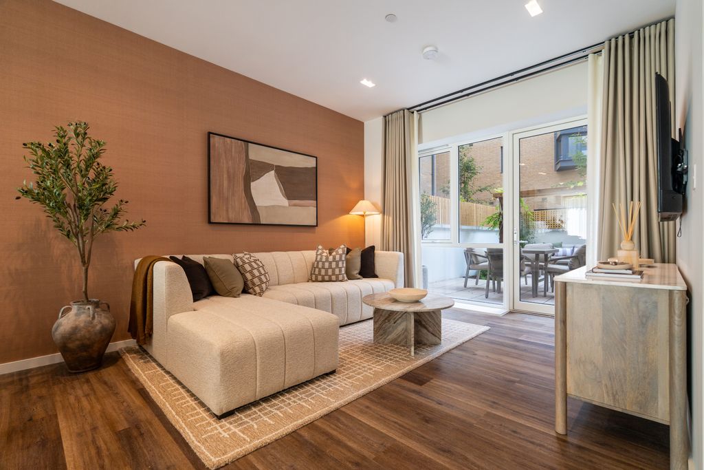 Property photo 2 of 26 Images