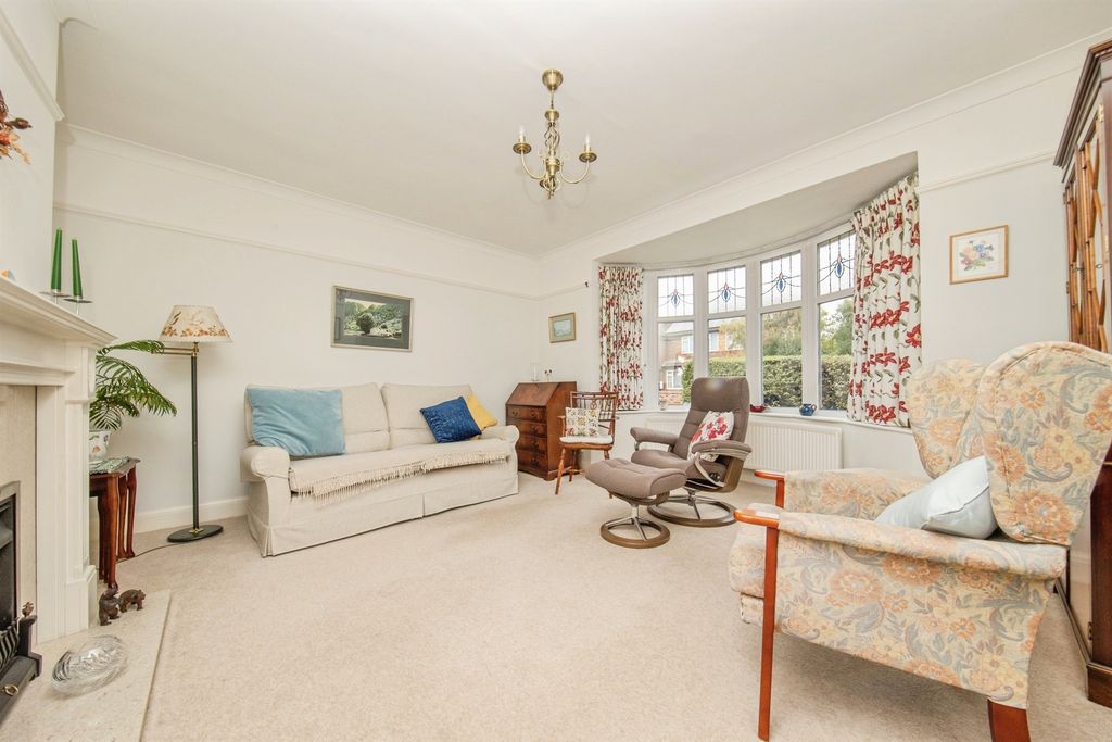 Property photo 2 of 16
