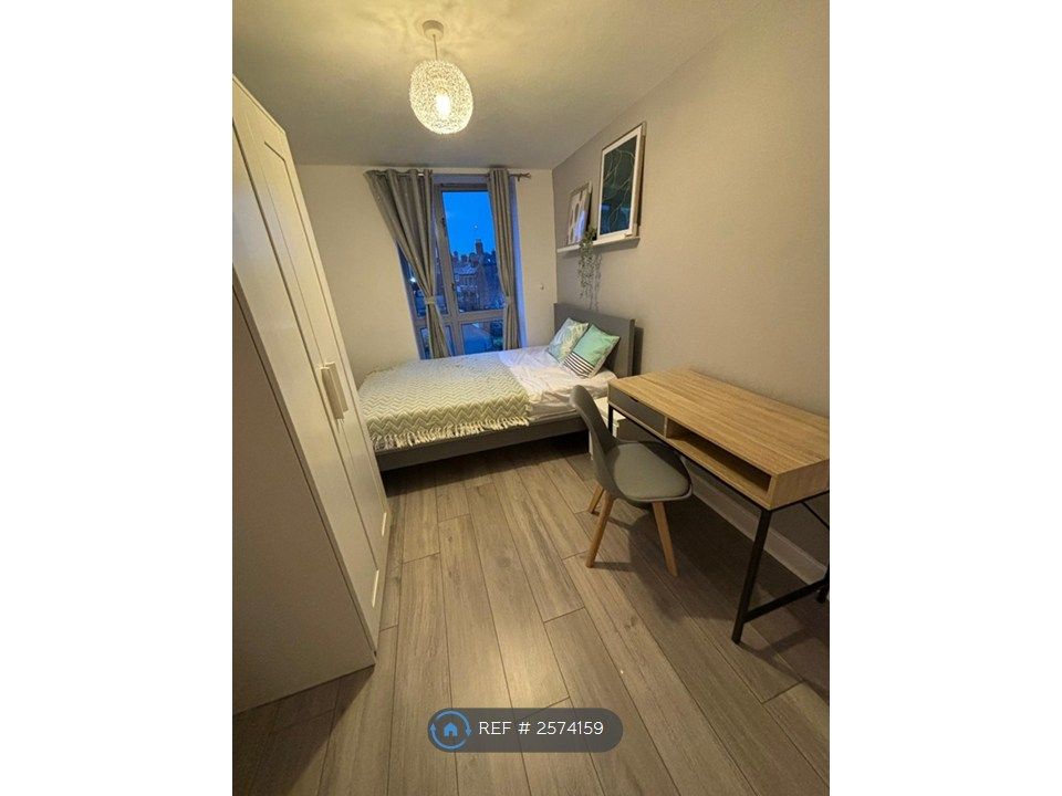 Property photo 3 of 9 Bed Room 1