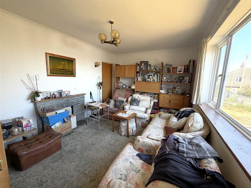 Property photo 3 of 11 Sitting Room.Jpeg