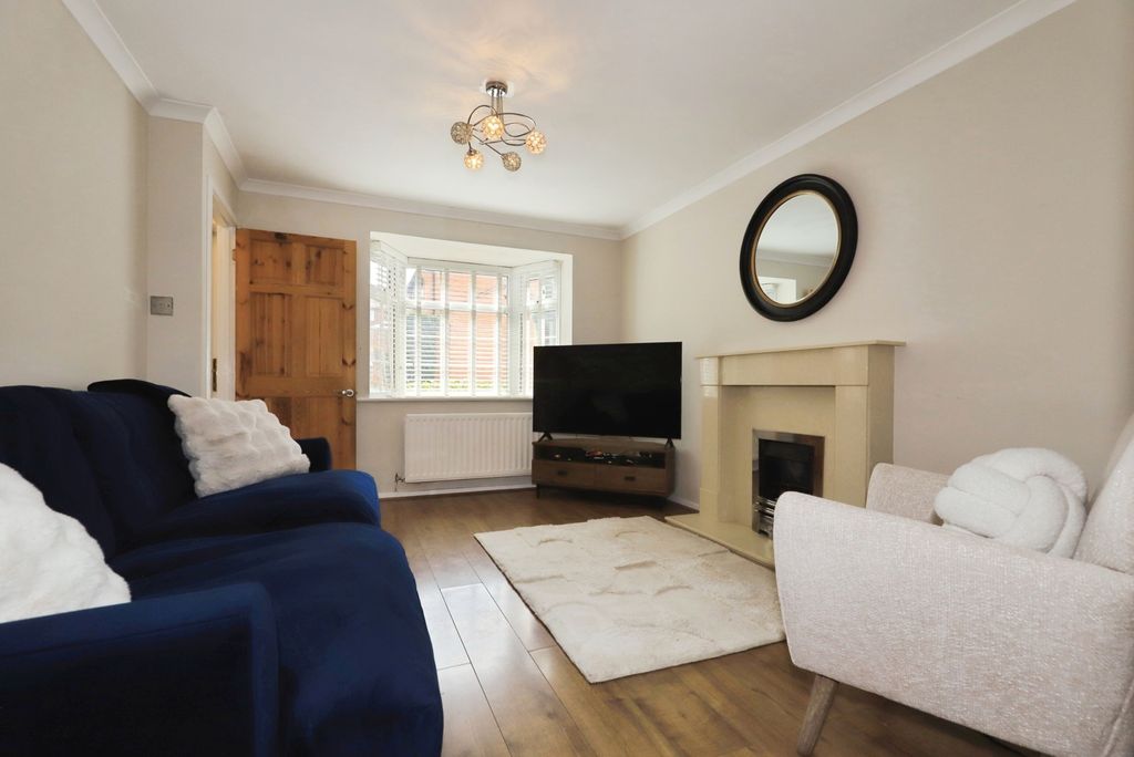 Property photo 3 of 20 Pbox-Img.Jpg