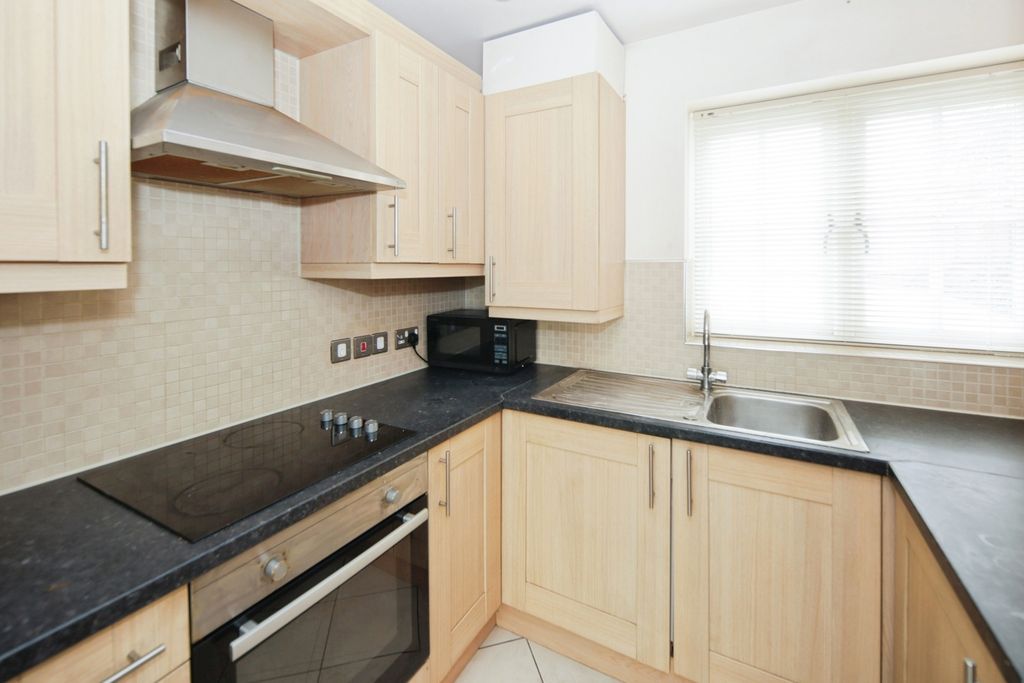 Property photo 3 of 16 Photo