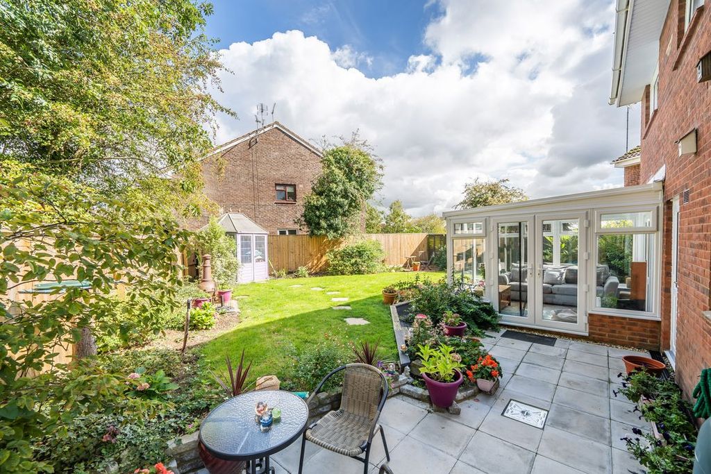 Property photo 2 of 11 10394139