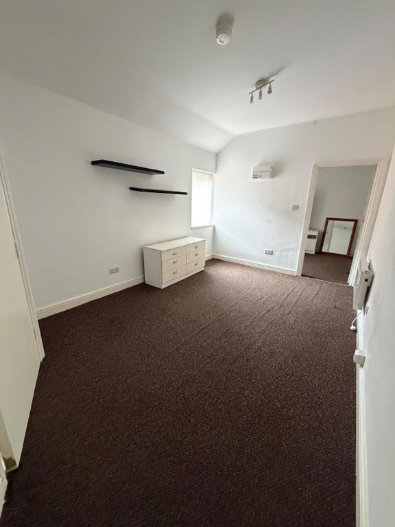 Property photo 1 of 3