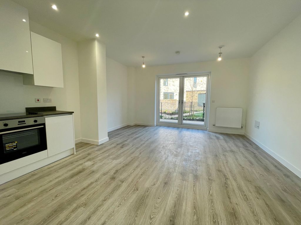 Property photo 1 of 28