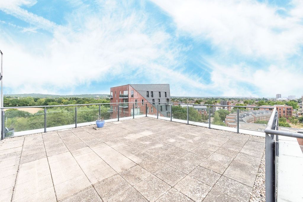Additional image 11 of 3 bed flat for saleGreen Lane, Elstree, Edgware HA8