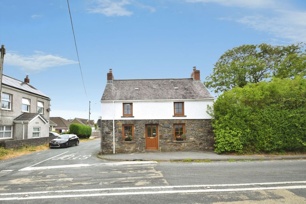 Property photo 1 of 43