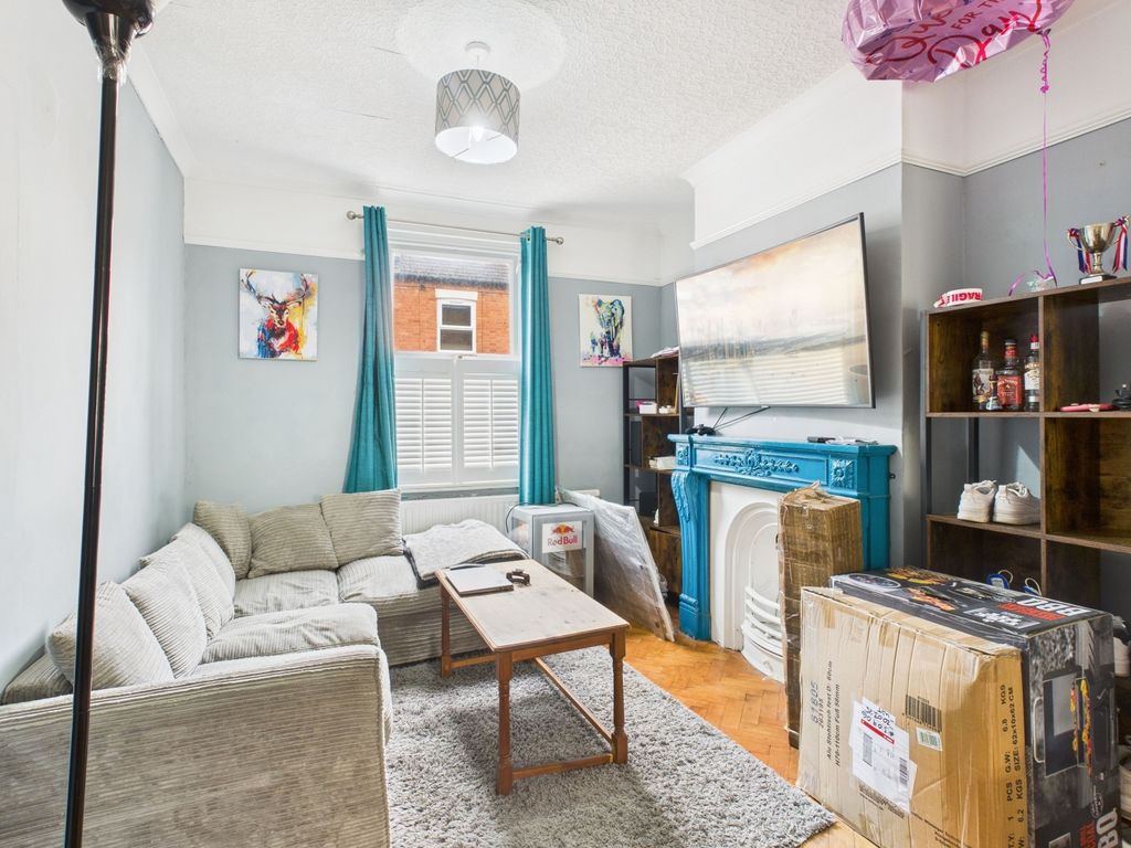 Property photo 2 of 6 Cam04922G0-Pr0077-Still001