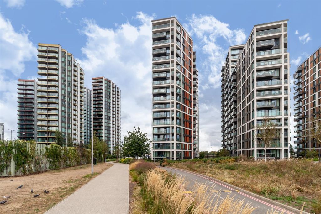 Property photo 2 of 9 Ext 1.Jpg