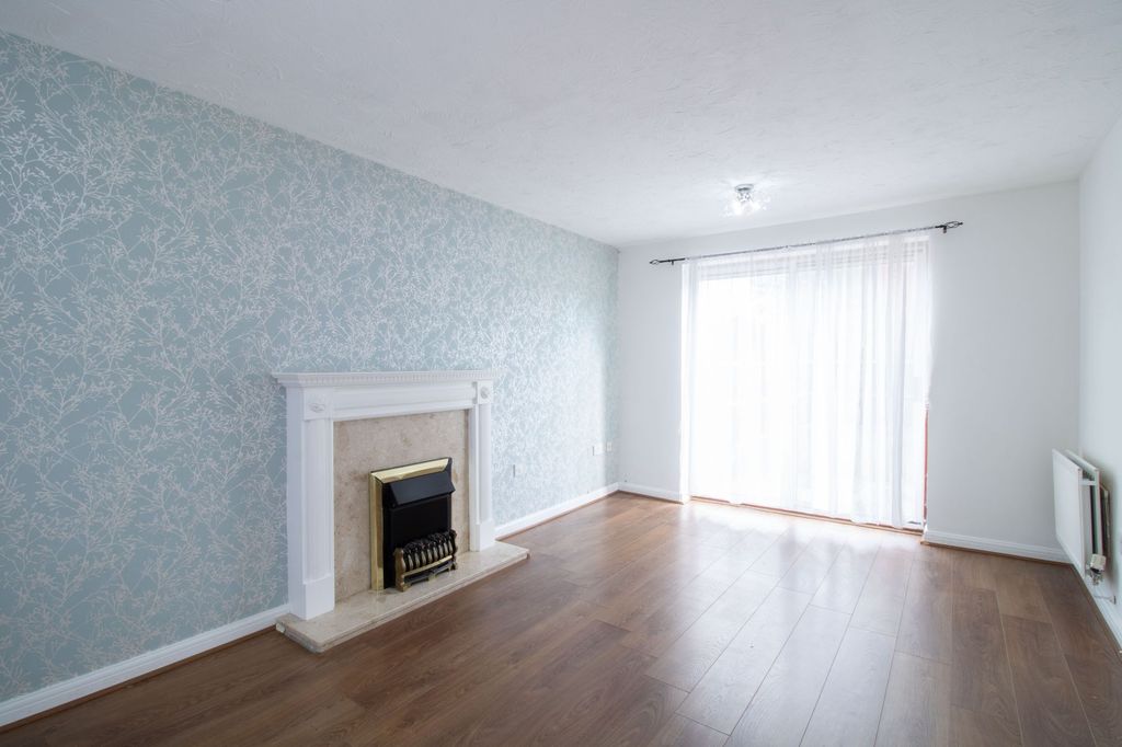 Property photo 2 of 23
