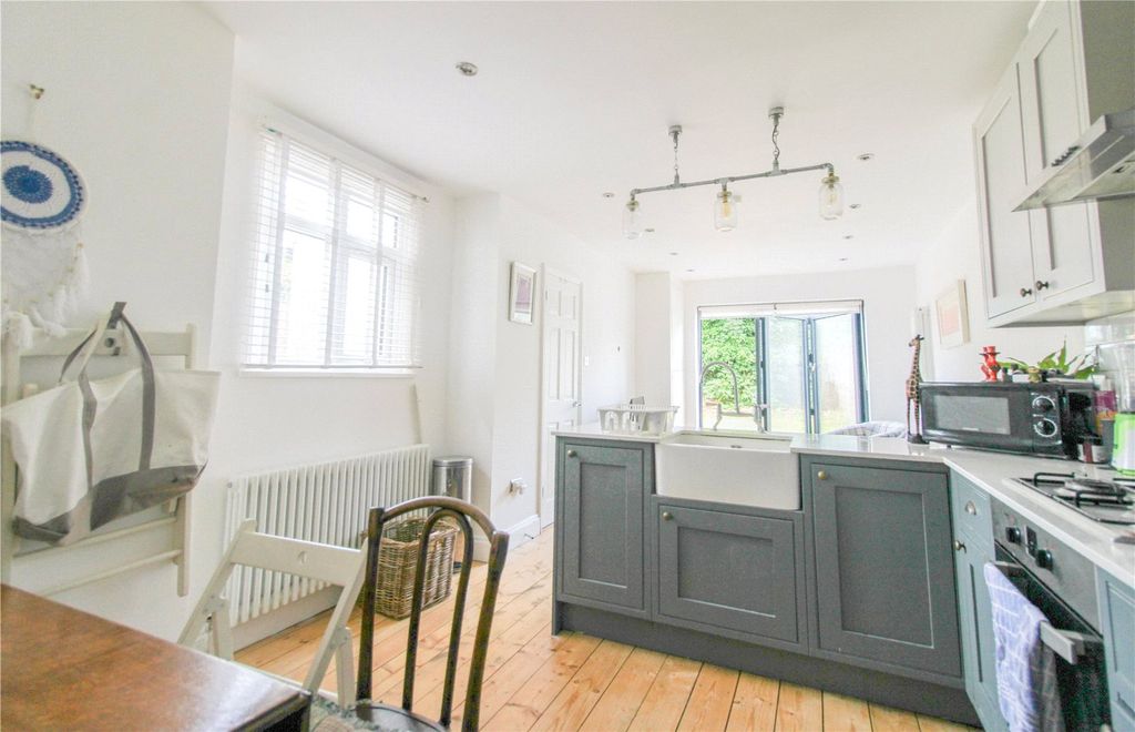 Property photo 2 of 11 Picture No. 06