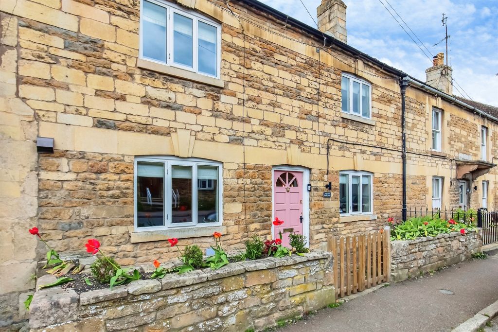 Property photo 1 of 18