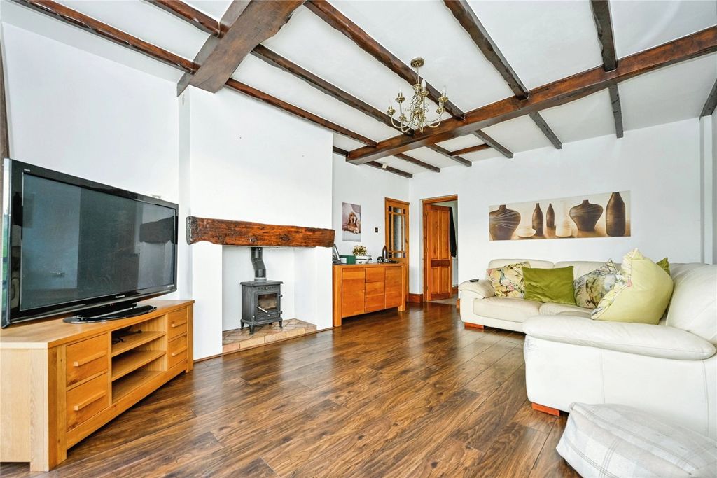 Property photo 2 of 10 Lounge