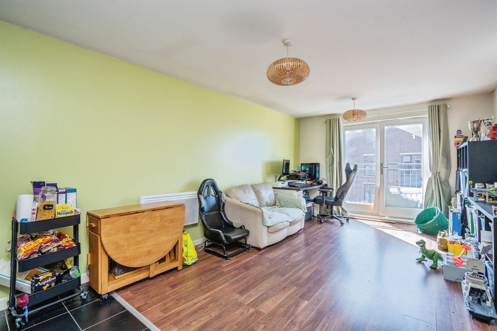 Property photo 3 of 9
