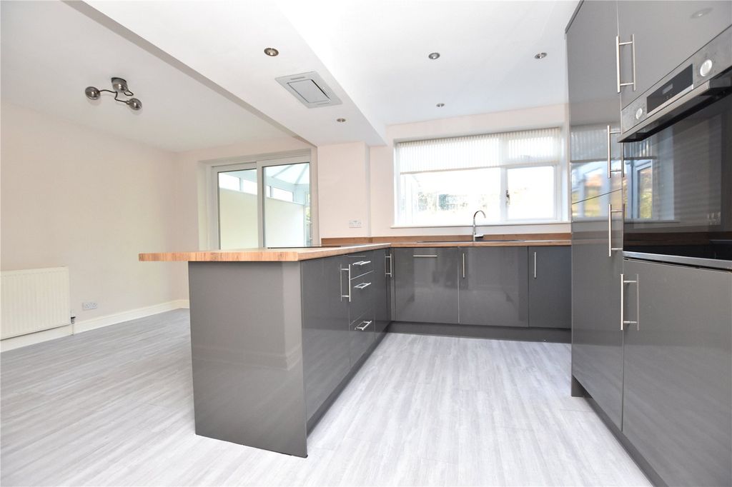 Property photo 3 of 25 Picture No. 15