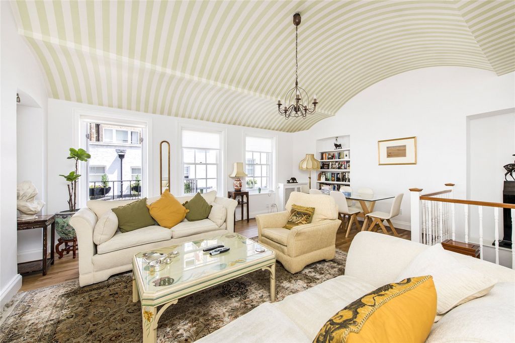 Property photo 1 of 18 Picture No. 01