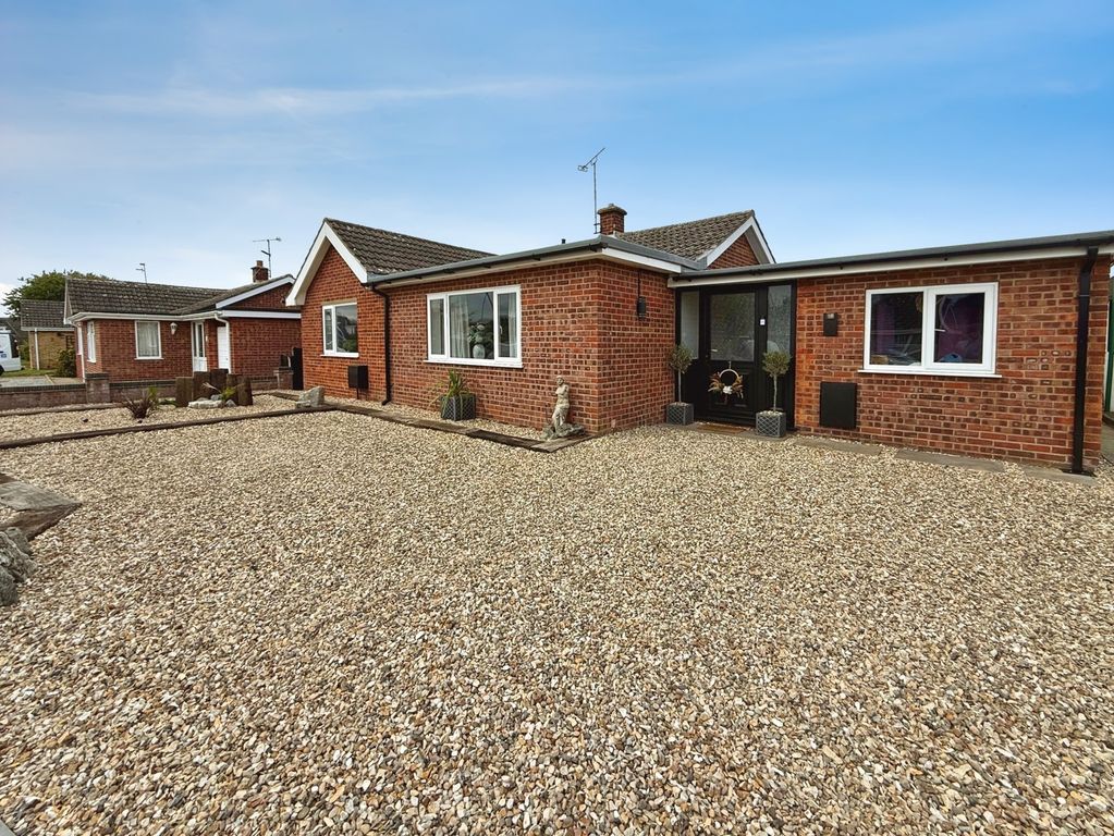 Property photo 1 of 17 Gardens