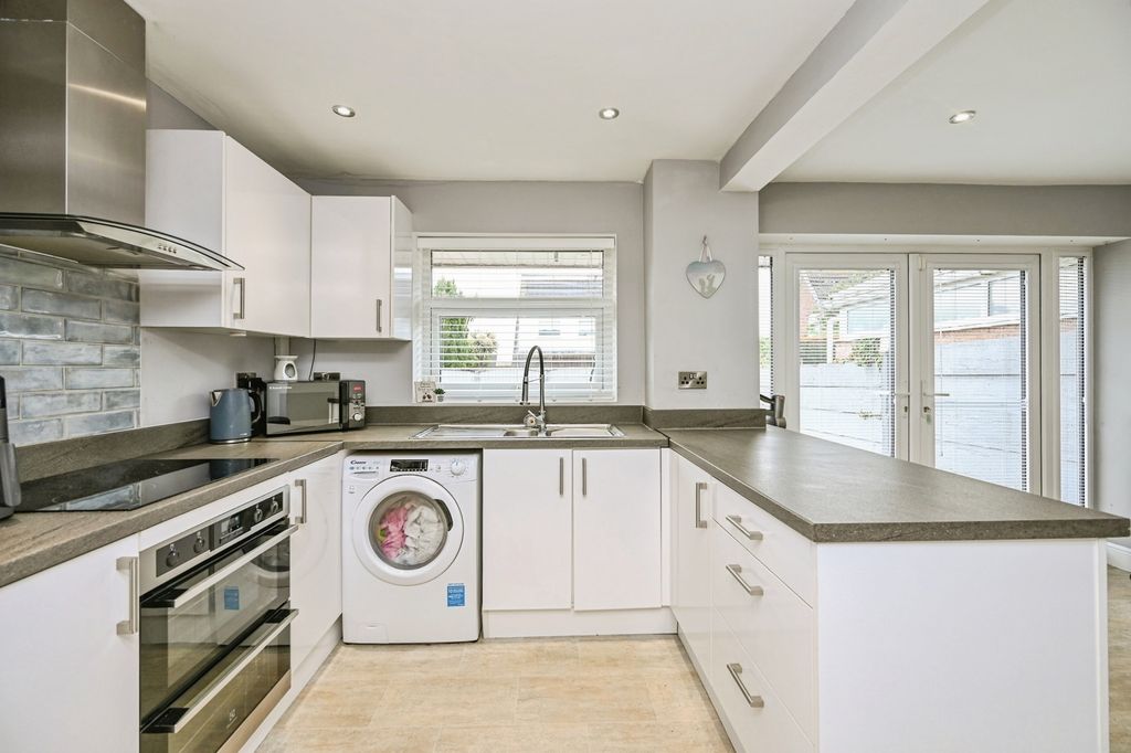 Property photo 2 of 20 Pbox-Img.Jpg