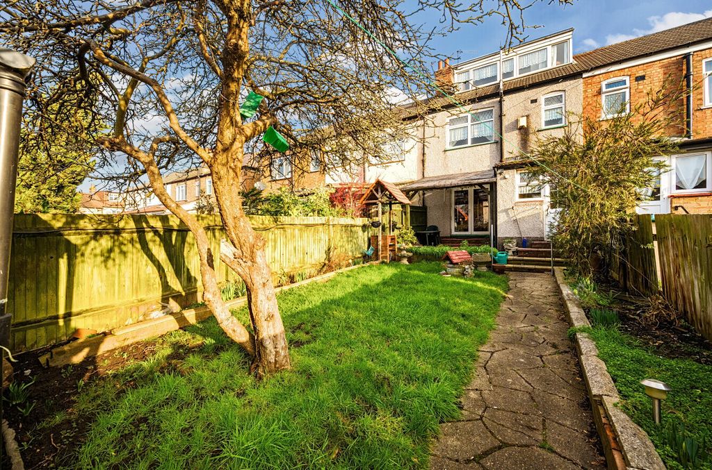Property photo 3 of 18 Picture No. 10